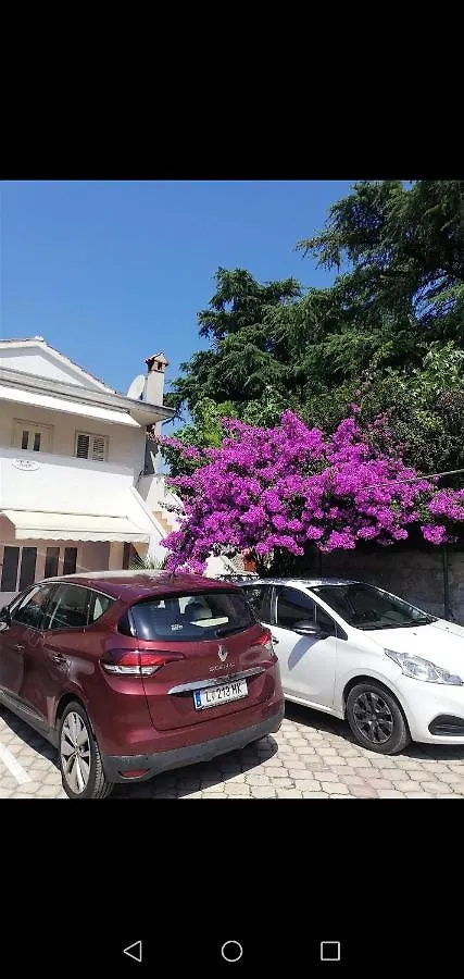 Apartments Poretti For 2,In Center Parking Free In The Yard,6 Min Beach Walk Rovigno
