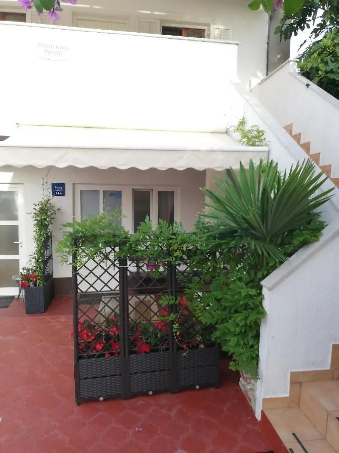 Apartments Poretti For 2,In Center Parking Free In The Yard,6 Min Beach Walk Rovinj