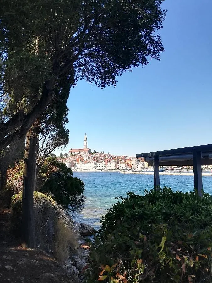 Apartments Poretti For 2,In Center Parking Free In The Yard,6 Min Beach Walk Rovinj 0*,  Kroatien