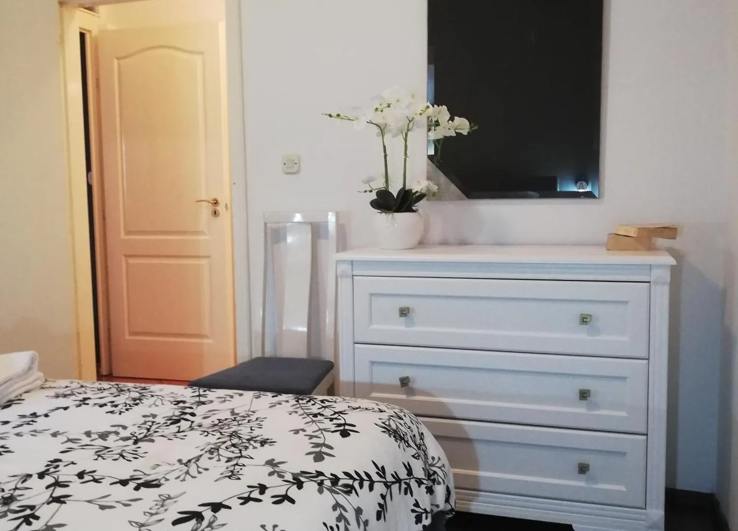 Apartments Poretti For 2,In Center Parking Free In The Yard,6 Min Beach Walk Rovinj