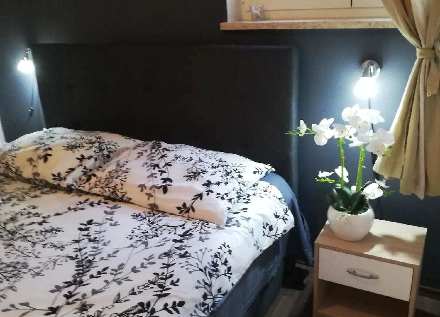 Apartments Poretti For 2,In Center Parking Free In The Yard,6 Min Beach Walk Rovinj