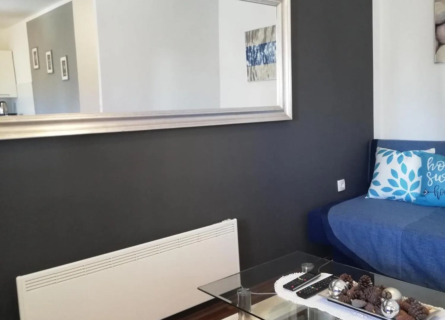 Apartments Poretti For 2,In Center Parking Free In The Yard,6 Min Beach Walk Rovigno