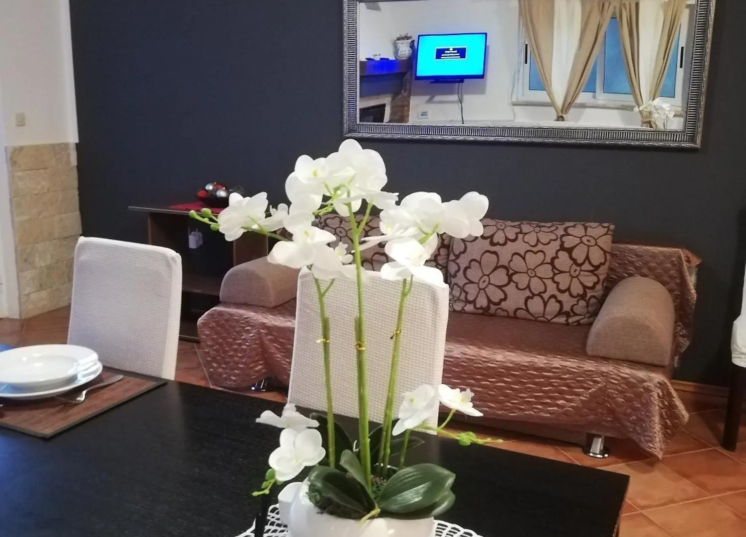 Apartments Poretti For 2,In Center Parking Free In The Yard,6 Min Beach Walk Rovinj
