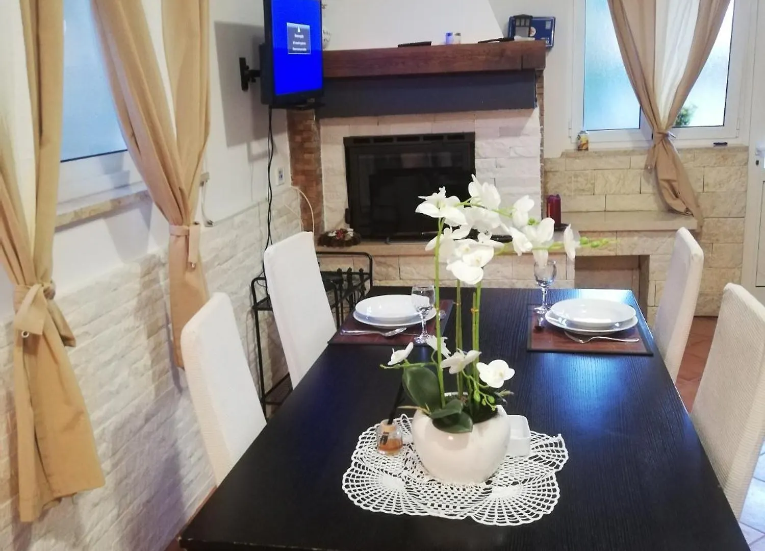 Apartments Poretti For 2,In Center Parking Free In The Yard,6 Min Beach Walk Rovinj