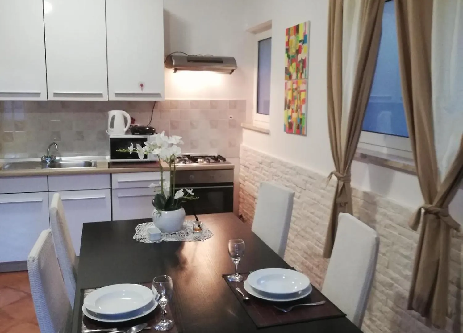 Apartments Poretti For 2,In Center Parking Free In The Yard,6 Min Beach Walk Rovigno Croazia